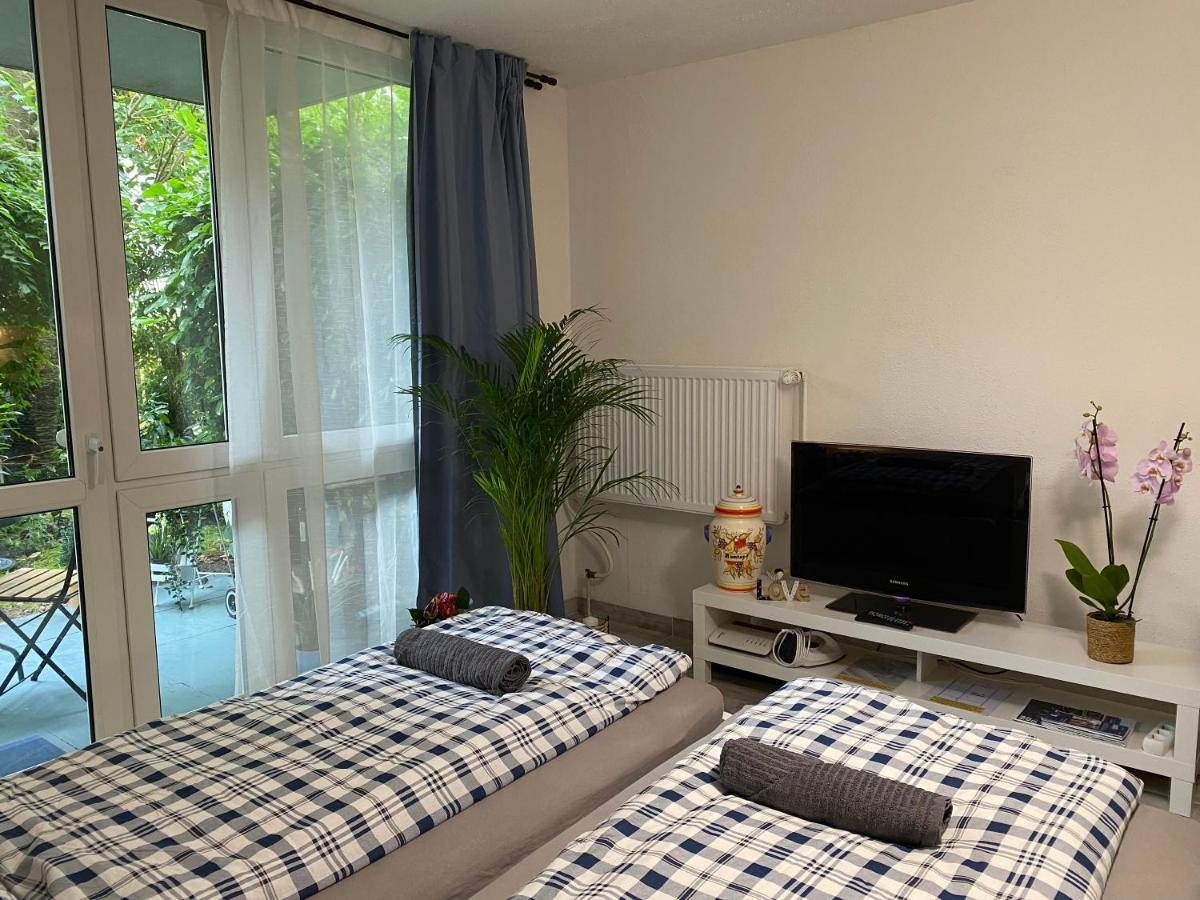 Sweet Home Apartment Hannover West Buitenkant foto