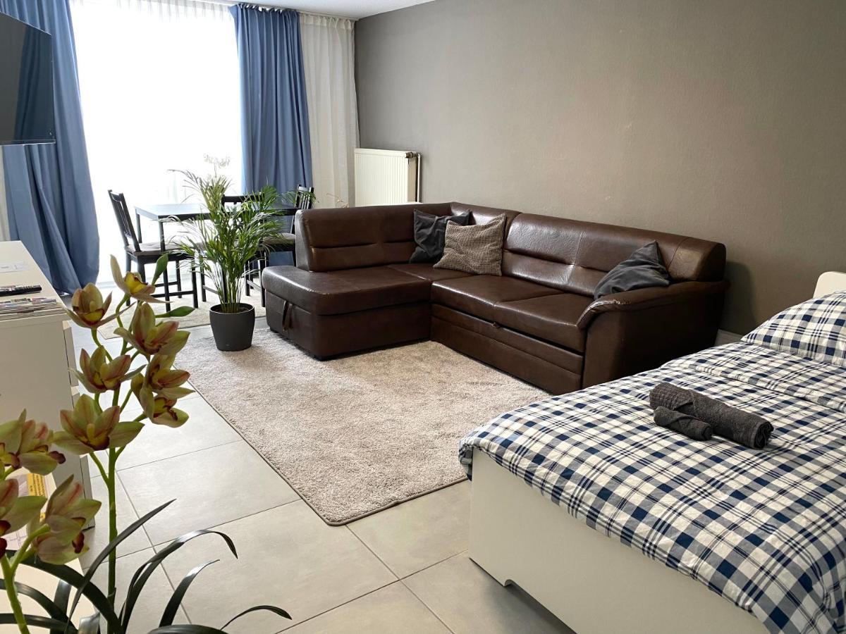 Sweet Home Apartment Hannover West Buitenkant foto