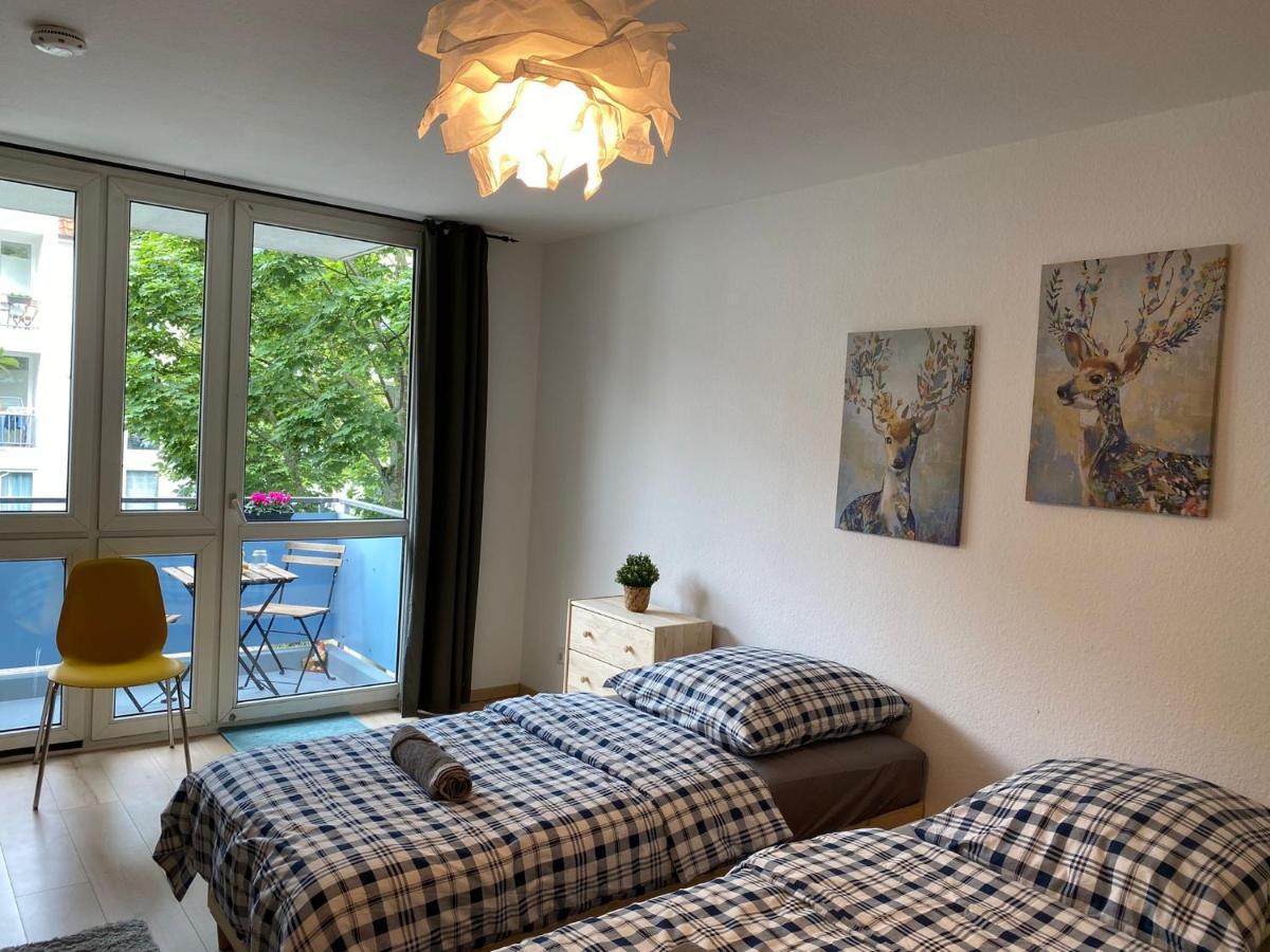 Sweet Home Apartment Hannover West Buitenkant foto
