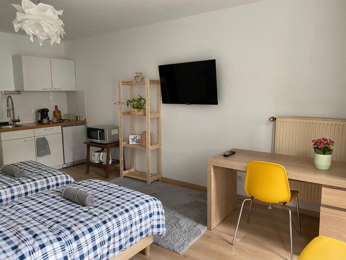 Sweet Home Apartment Hannover West Buitenkant foto