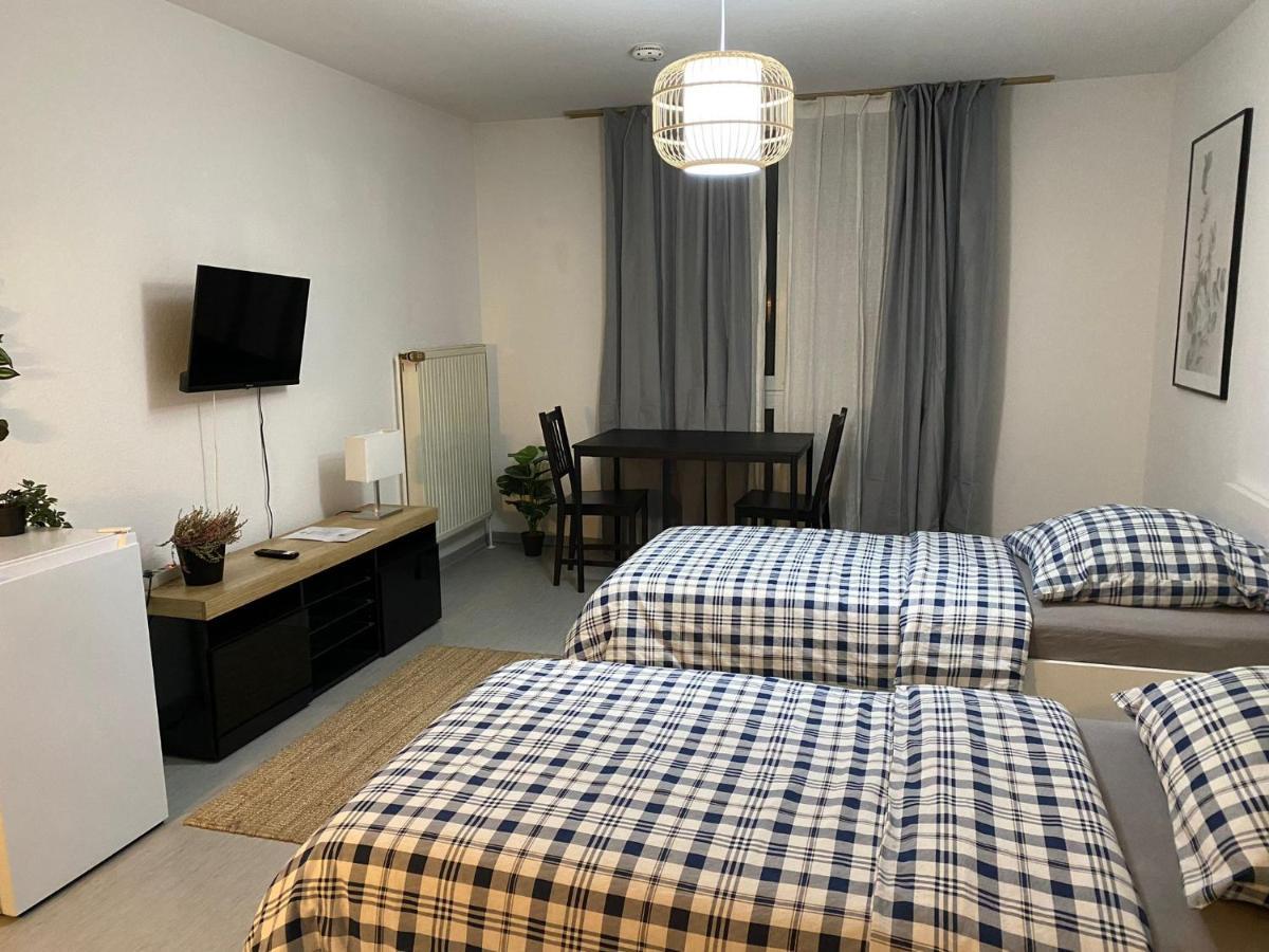 Sweet Home Apartment Hannover West Buitenkant foto
