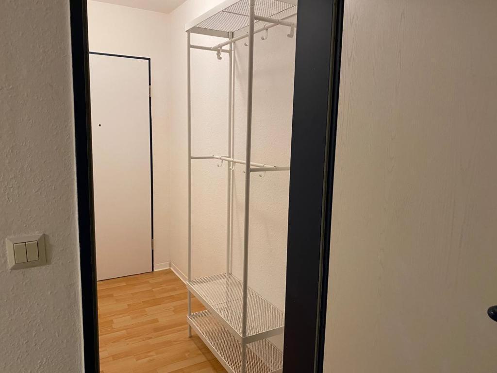 Sweet Home Apartment Hannover West Buitenkant foto