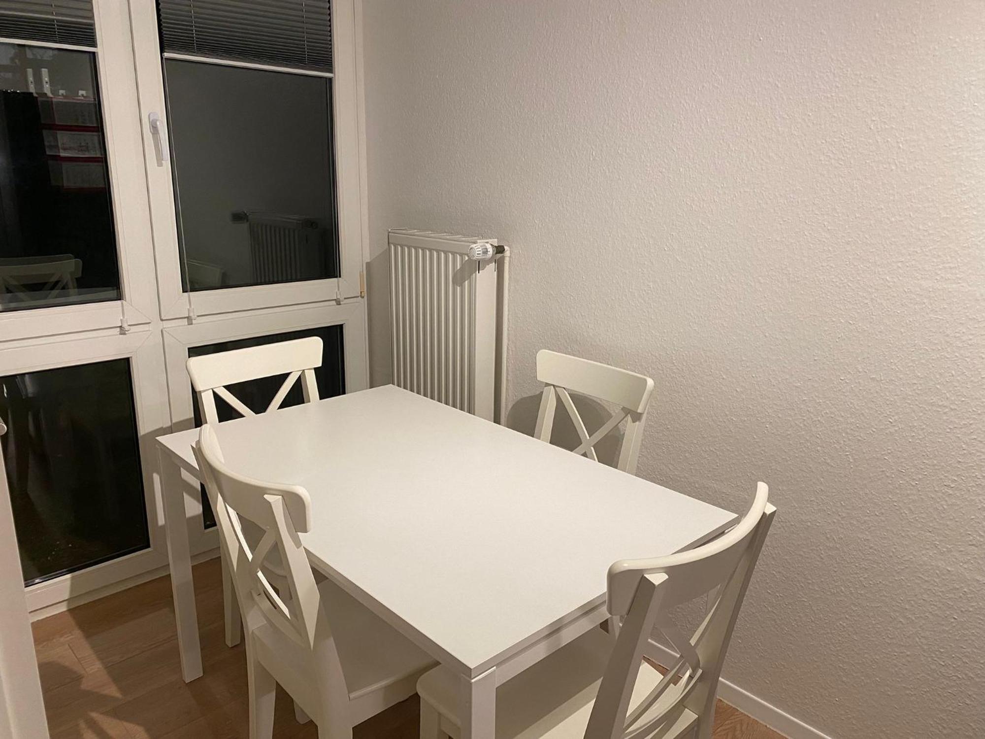 Sweet Home Apartment Hannover West Buitenkant foto
