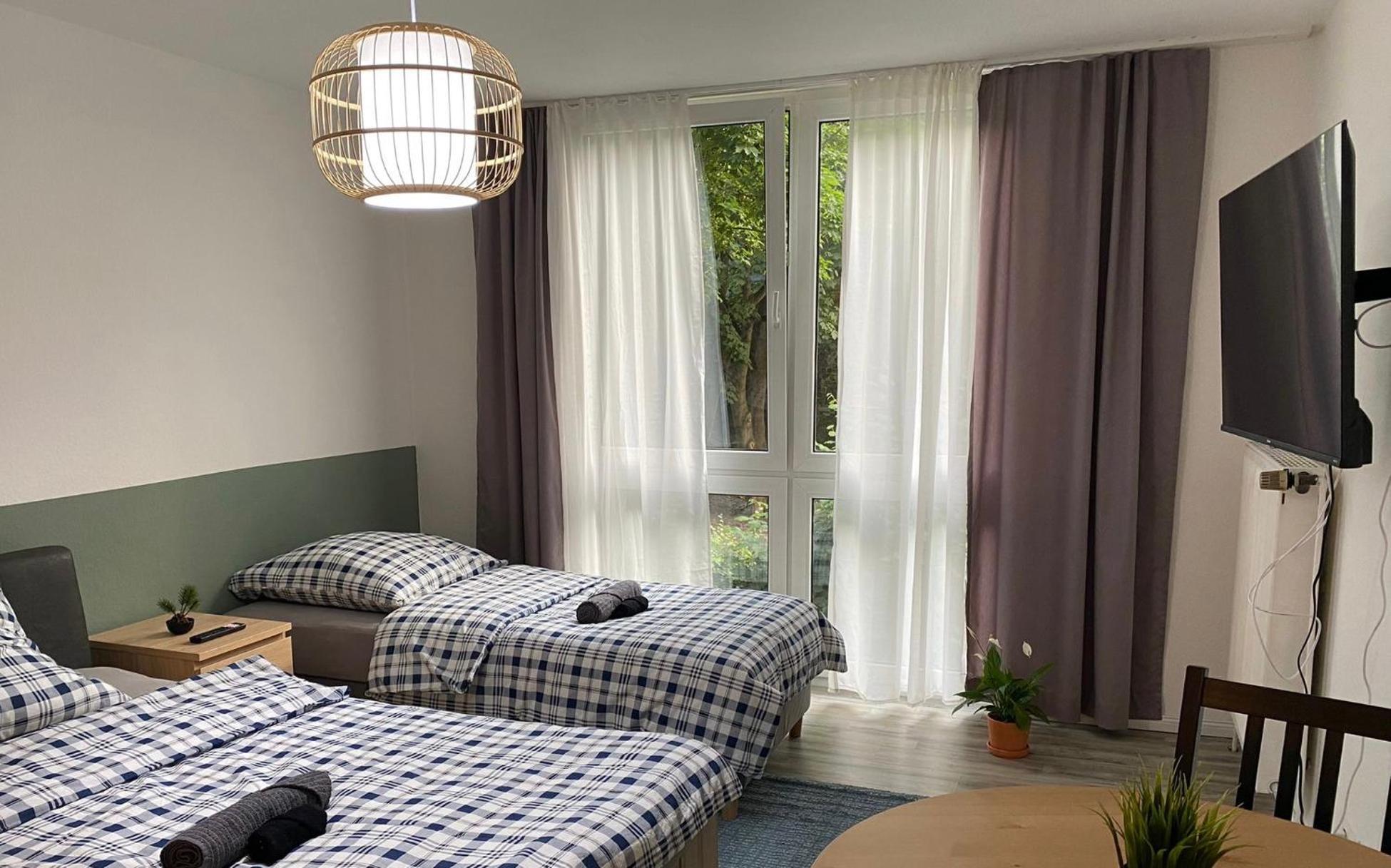 Sweet Home Apartment Hannover West Buitenkant foto